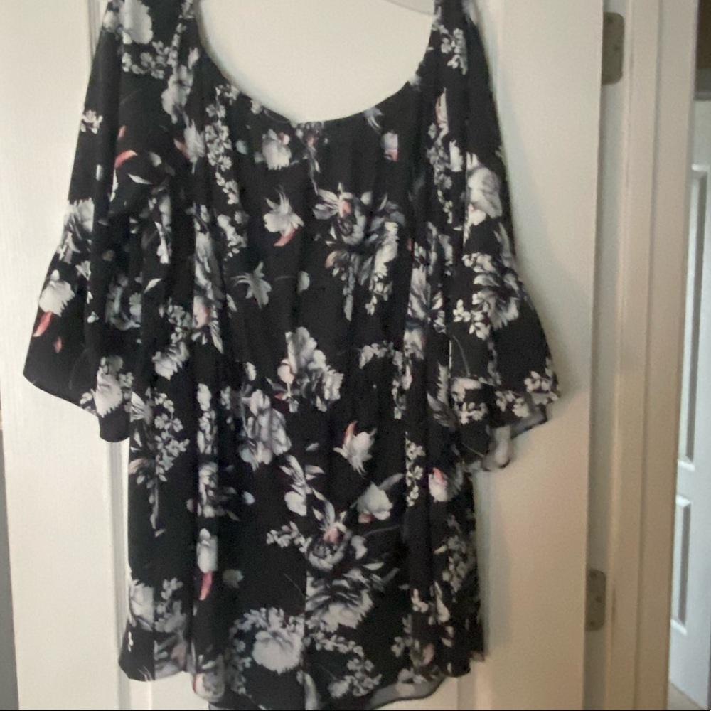 Off the shoulder 3/4 sleeve romper